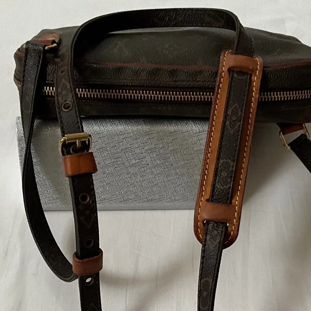 Louis Vuitton excellent pre